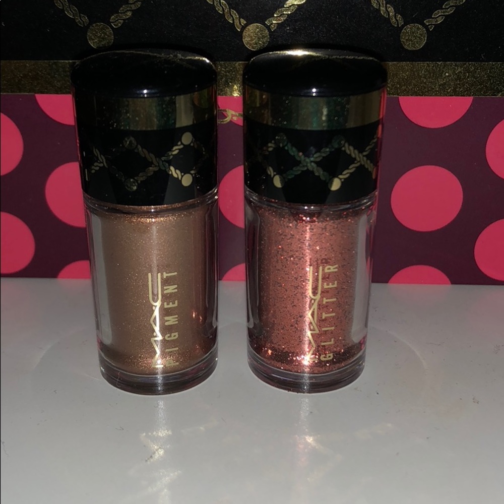 Mac glitter and Pigment duo